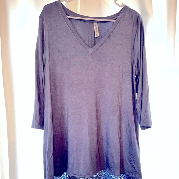 NWOT LACY TRIM TUNIC TOP - Picture 2 of 9
